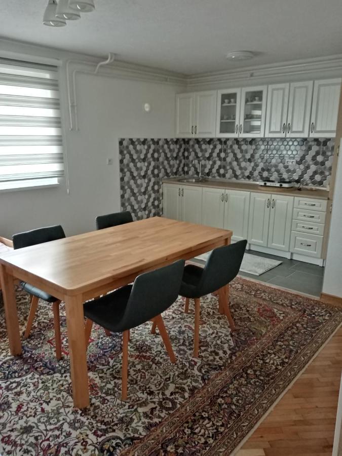 Apartment Azra