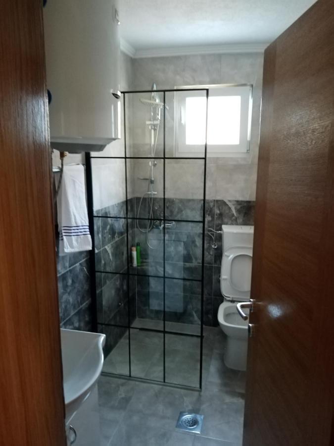 Azra Apartment