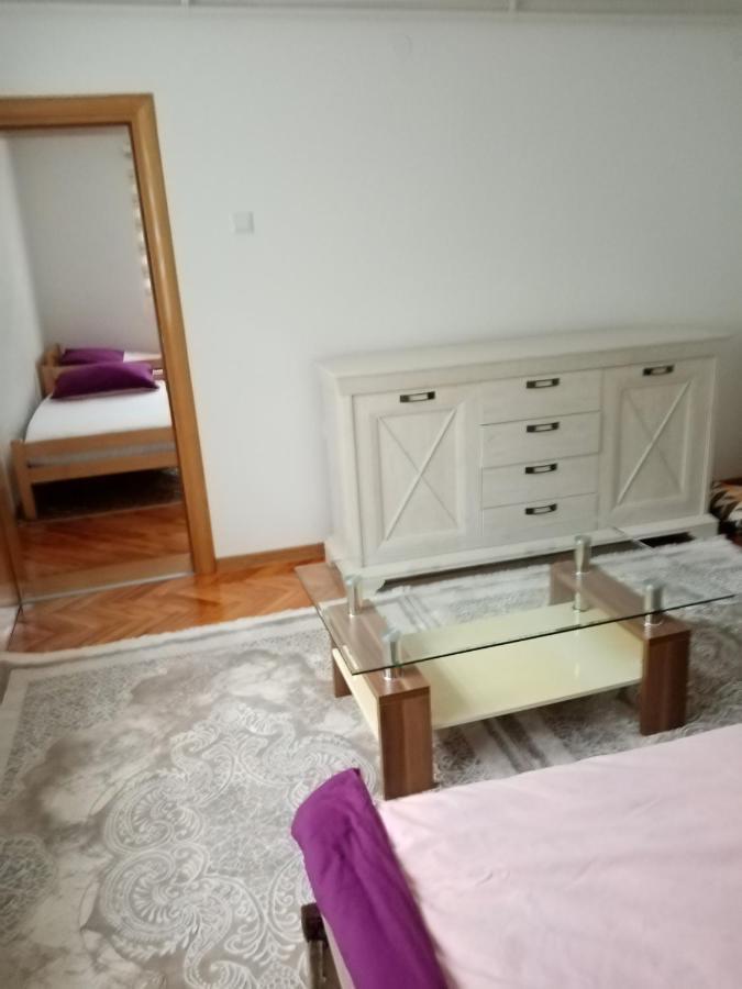 Azra Apartment